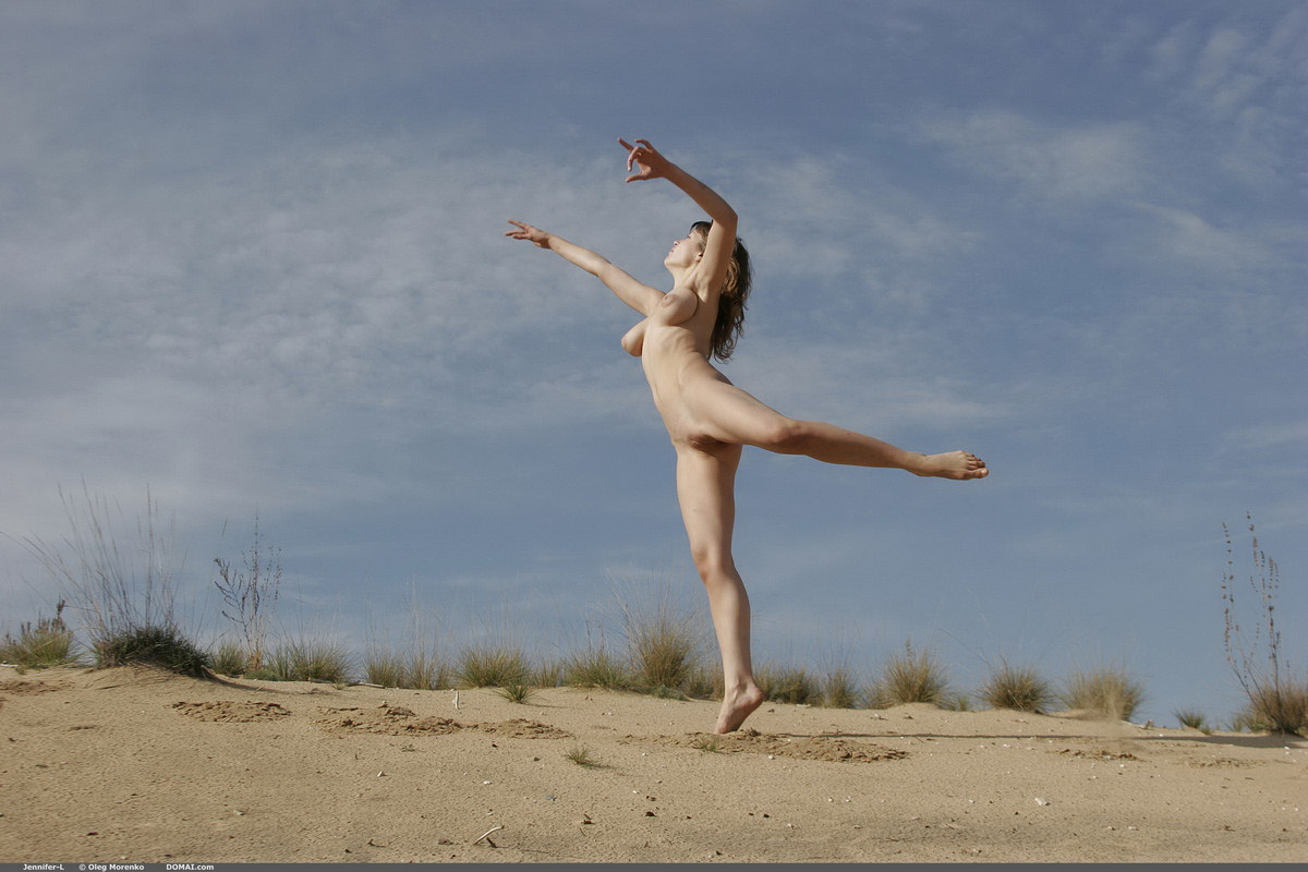 Busty nude beach teen Jennifer - 26-Jennifer-L-0355 from Domai