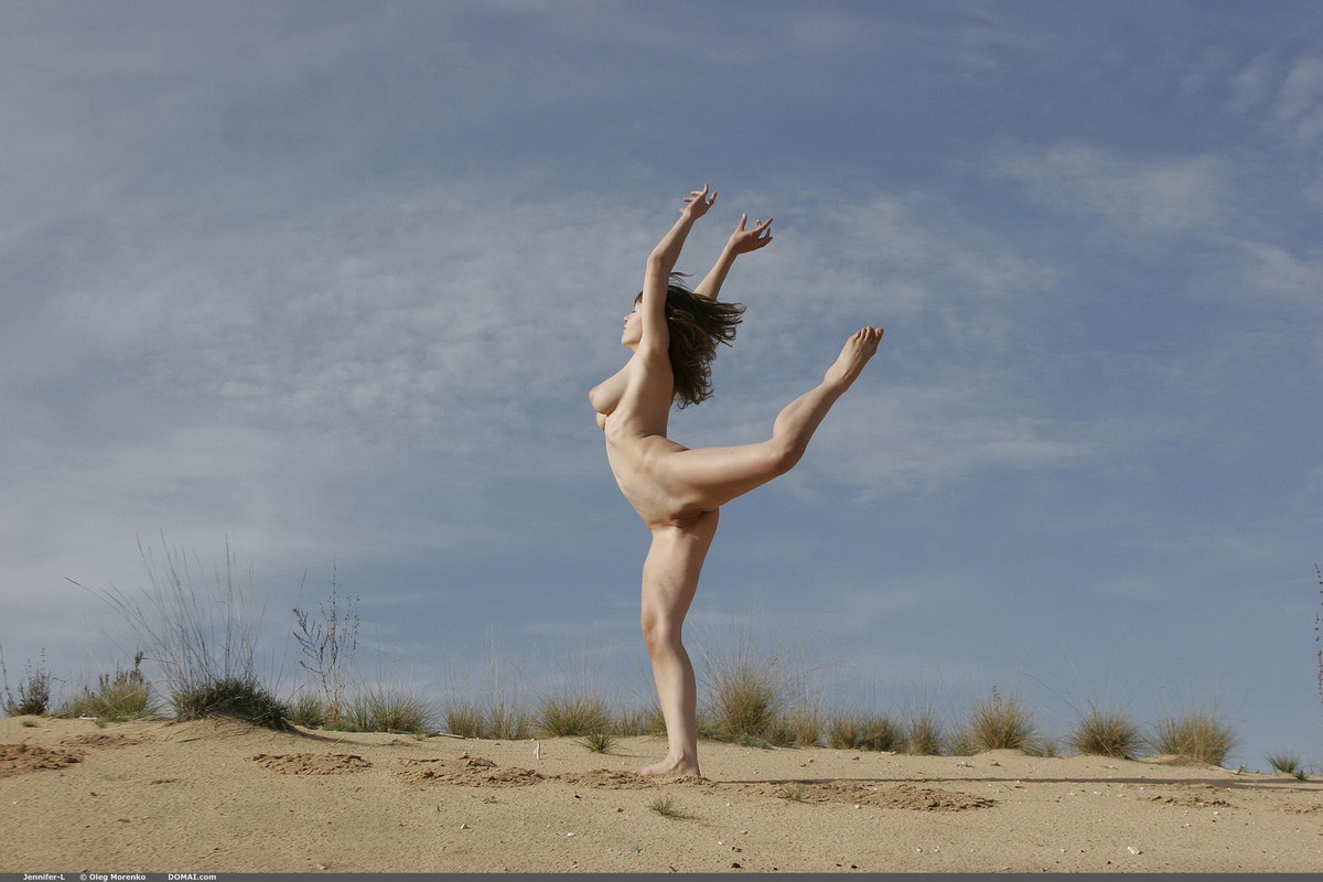 Busty nude beach teen Jennifer - 27-Jennifer-L-0356 from Domai