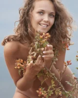 Domai - 28-midge-9472